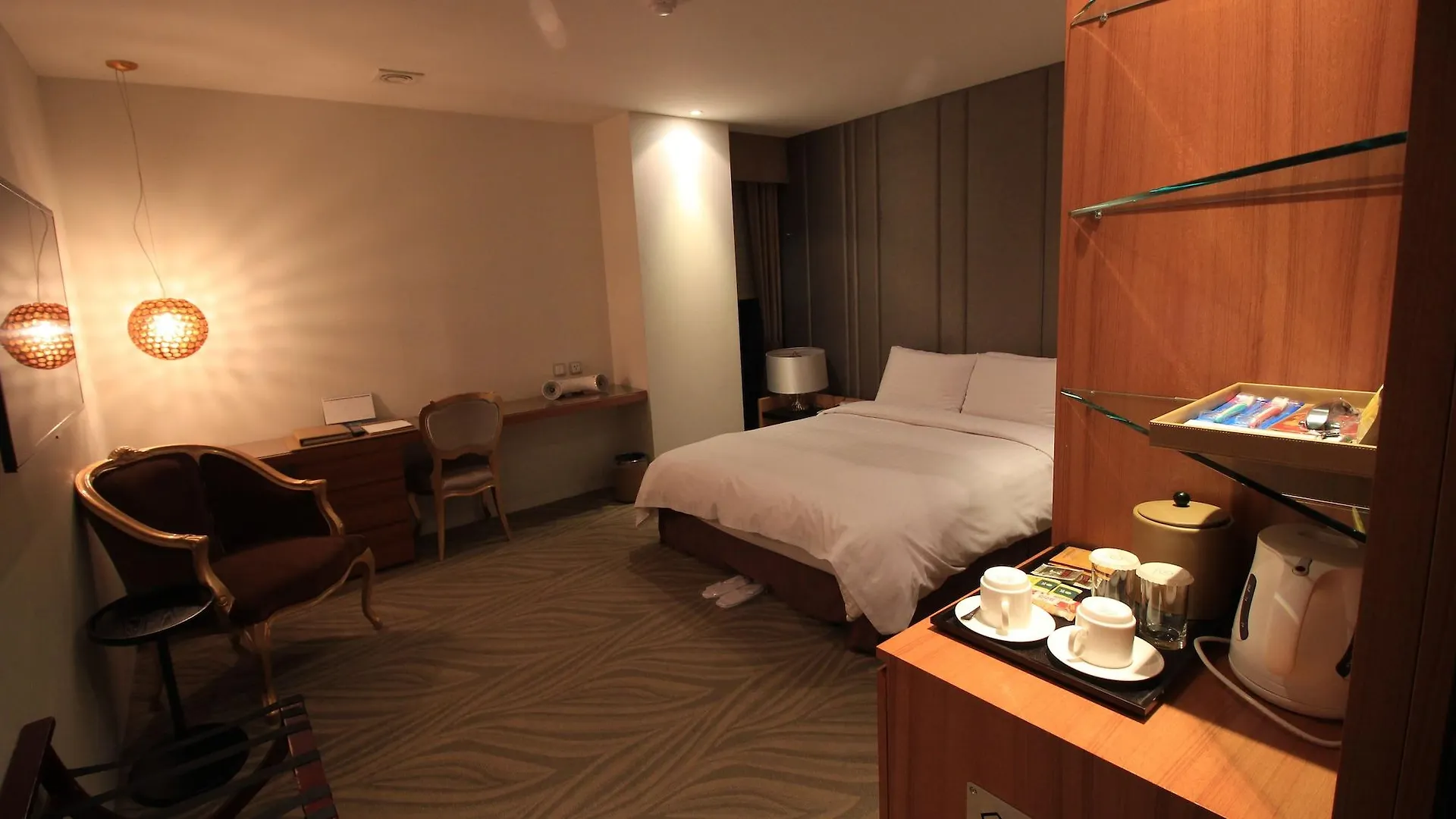 Grammos Hotel Seoul 3*,  South Korea