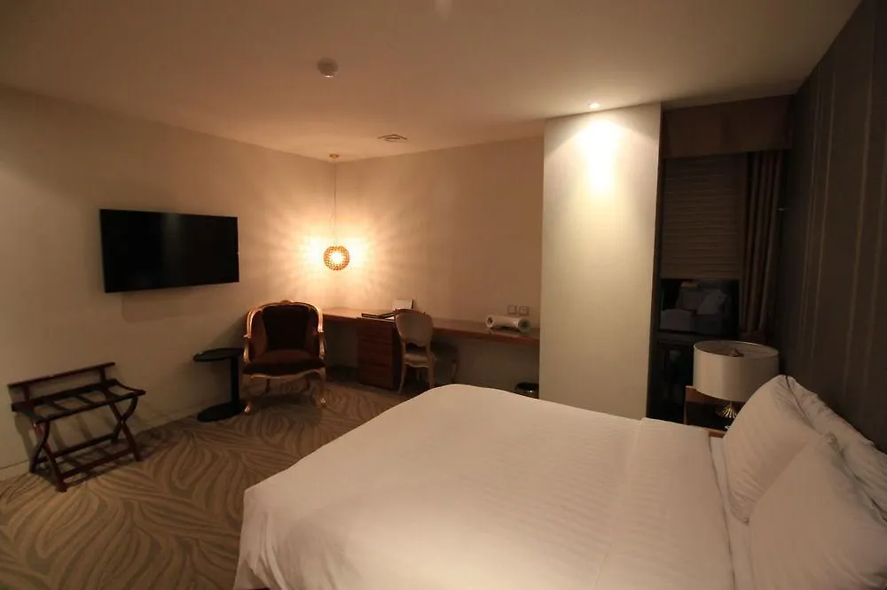 Grammos Hotel Seoul 3*,